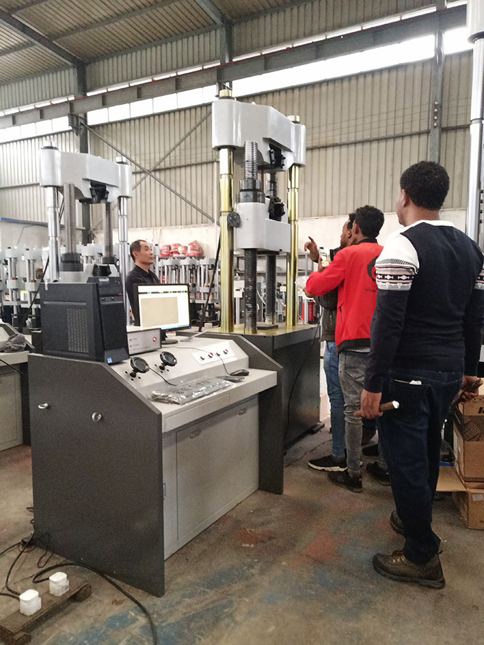 济南威廉希尔williamhill国外客户到厂验收试验机设备